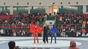 ضربة قاضية سريعة.. لو ثي فونغ تحسم لقب البطولة في 52 ثانية فقط